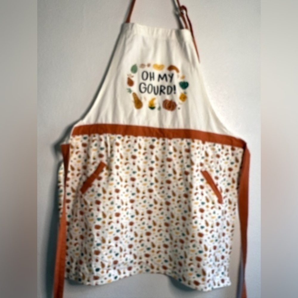 Paper Source “Oh My Gourd” Fall-Themed Apron with Orange Trim, 2 Pockets. OS.